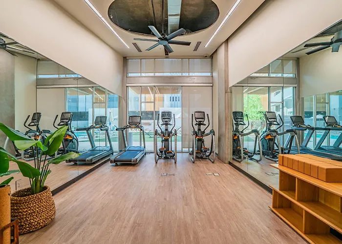 Urban Oasis In Dt W Pool Gym And Parking Apartamento *