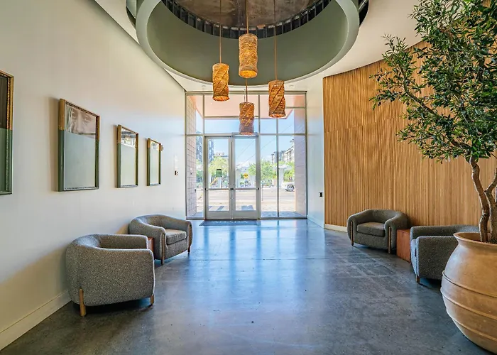 Urban Oasis In Dt W Pool Gym And Parking Apartamento *