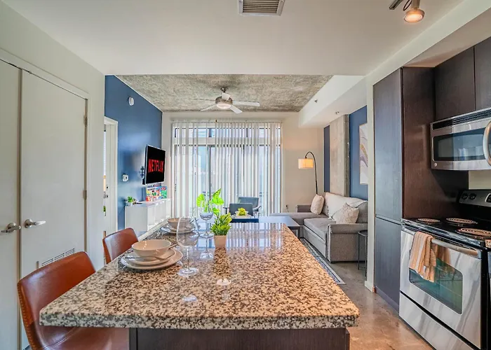 Urban Oasis In Dt W Pool Gym And Parking Apartamento
