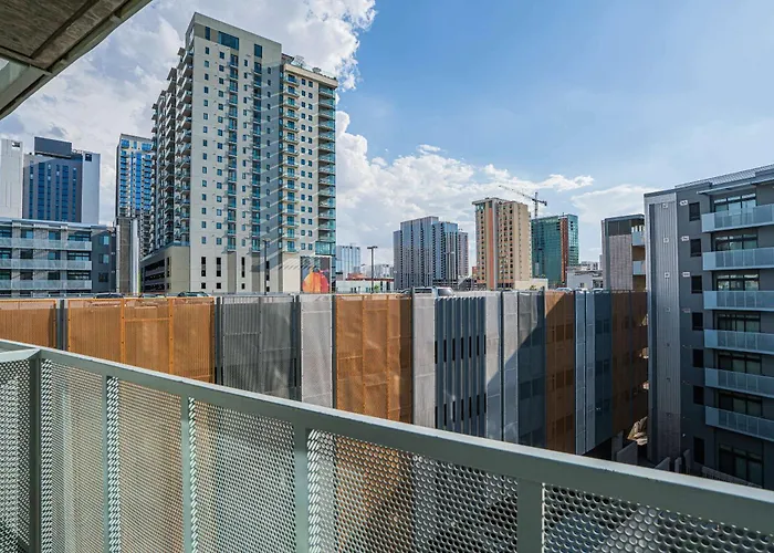 Urban Oasis In Dt W Pool Gym And Parking Phoenix